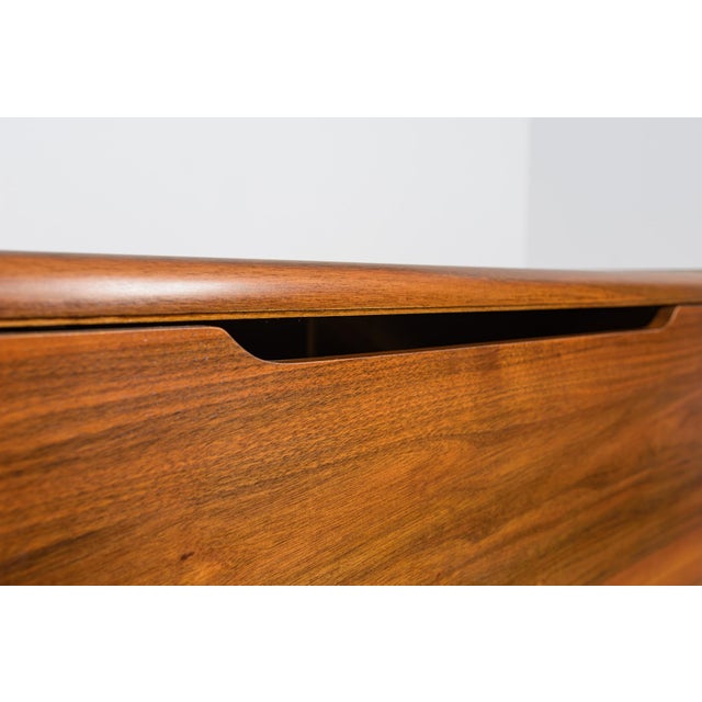 Mid-Century Model U391 Bar Cabinet by Bohumil Landsman for Jitona, Former Czechoslovakia, 1960s For Sale - Image 10 of 15