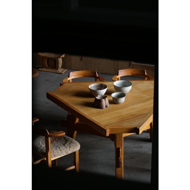 Mid-Century Modern French Triangular Brutalist Dining Table in Oak, 1960s For Sale - Image 16 of 18