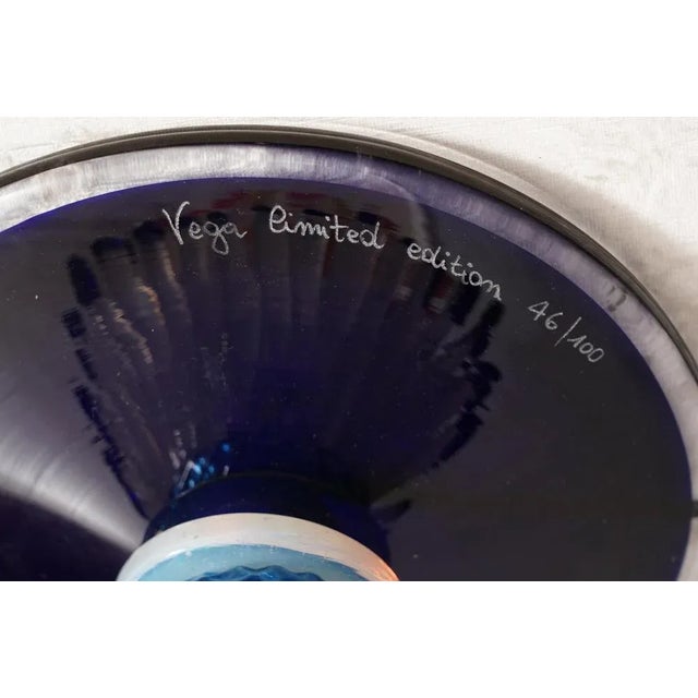 Elegant and very original table lamp designed by Michele De Lucchi for Vistosi, with a very strong, rich and present...