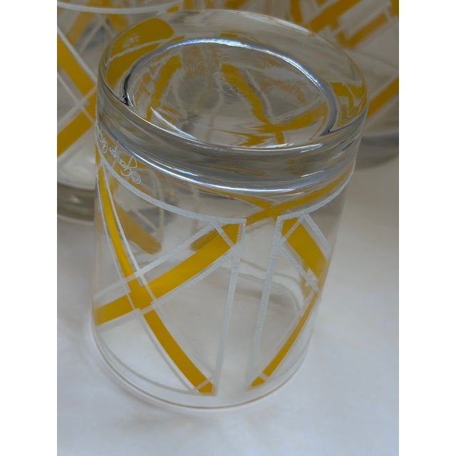 Mid-Century Modern Mid 20th Century Mid-Century Georges Briard Yellow and White Geometric Rock Glasses - Set of 6 For Sale - Image 3 of 7
