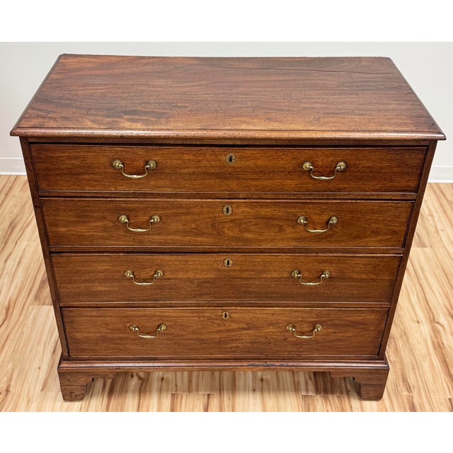 English Antique English George III Mahogany Chest of Drawers For Sale - Image 3 of 17