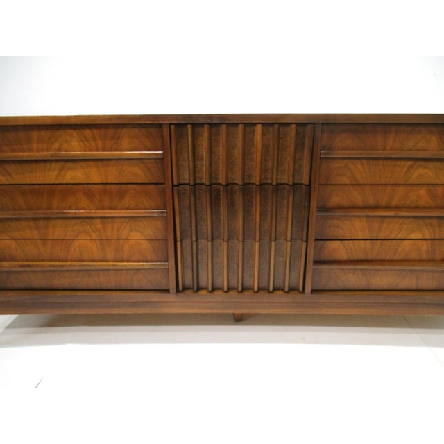 Mid Century Walnut 9 Drawer Low Boy Dresser in the Style of Altavista Lane For Sale In Cincinnati - Image 6 of 13