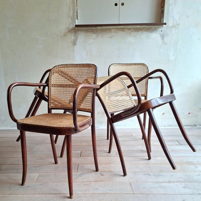 The no. 811 chair (also called Prague chair) was designed by Josef Hoffmann for Thonet in the 1920s. This set of chairs...