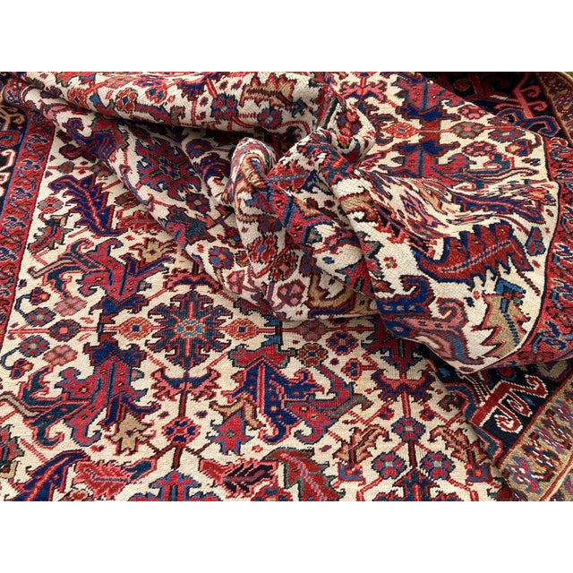 Vintage Heriz Rug in Wool, 1920s For Sale - Image 16 of 18