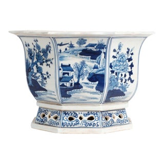 Floral Round Scalloped Pierced Planter For Sale