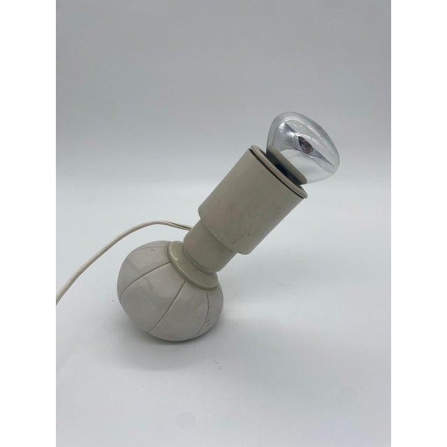 Mid-Century Table Lamp Model 600 attributed to Gino Sarfatti for Arteluce, 1966 For Sale - Image 6 of 7