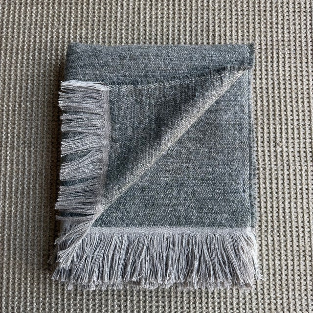 Olive Belgian Linen and Cotton Throw For Sale In Los Angeles - Image 6 of 7