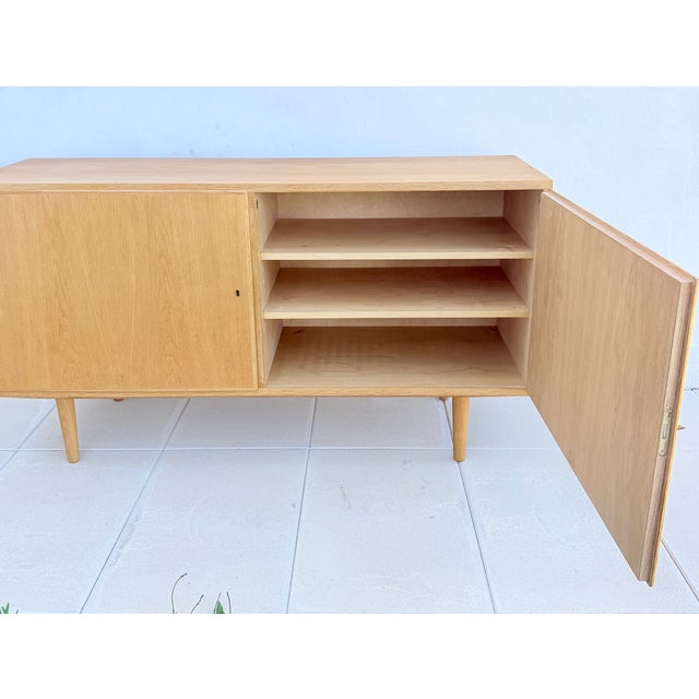 Danish Oak Sideboard by Carlo Jensen for Poul Hundevad, 1960s For Sale - Image 15 of 18