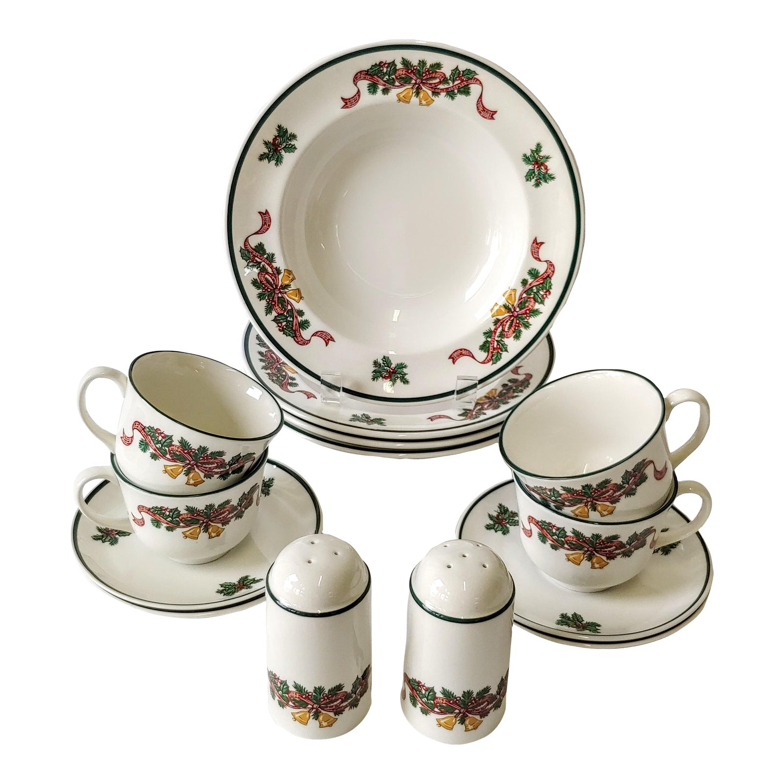 Vintage Discontinued Johnson Brothers Victorian Christmas Set for 4