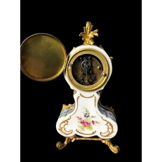 Mantel or Table Clock from Meissen, 19th Century For Sale - Image 9 of 12