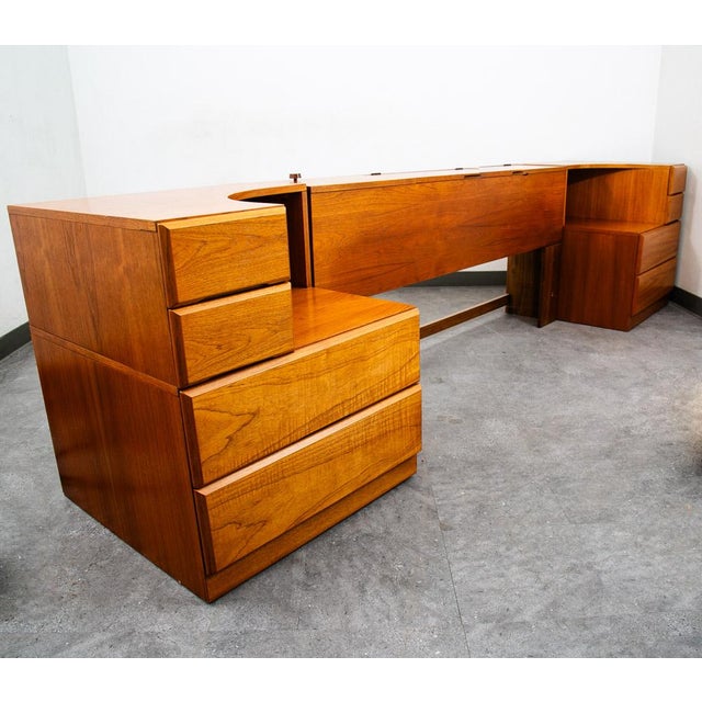 Mid-Century Modern Mid Century Danish Modern Headboard Bed Frame Scova Teak Nighstands Queen Mint For Sale - Image 3 of 12