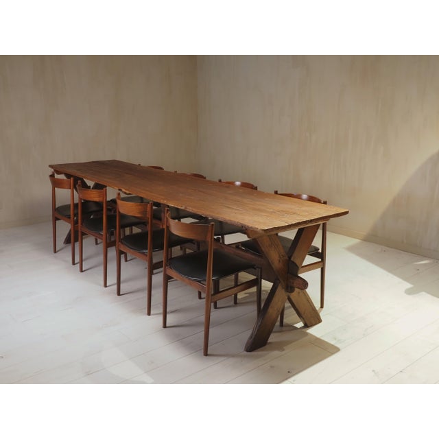 fully dismantlable table. Perfect for use as a dining table, as a wall console, or behind the sofa.