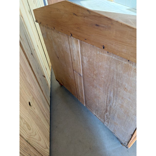 Antique Pine Two Over Two Drawers - Chest of Drawers With Gallery Back From England For Sale - Image 18 of 18