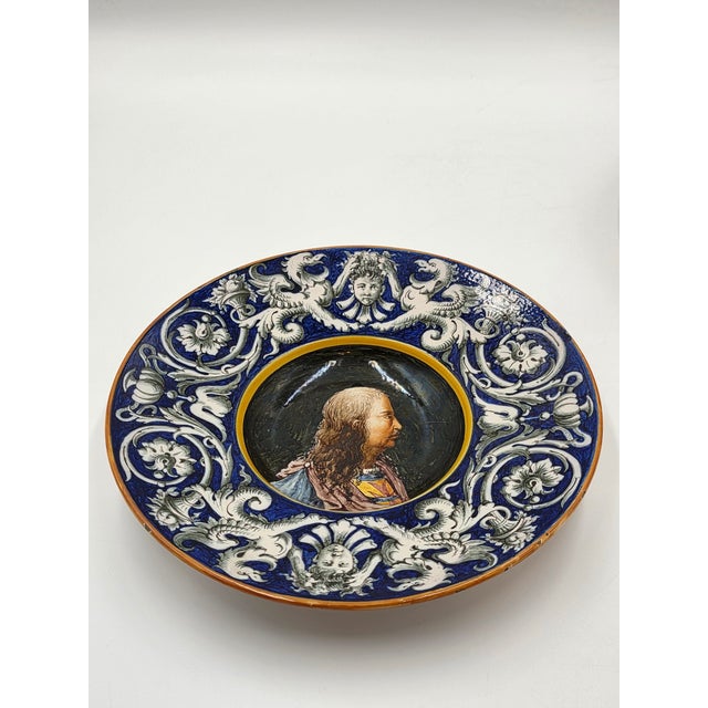 Traditional Antique Pair of Ginori Doccia Renaissance Revival Majolica Portrait Plates C1880 For Sale - Image 3 of 18