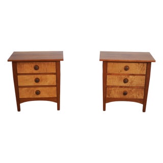 Pair of Stickley Harvey Ellis Cherry & Maple Nightstands For Sale