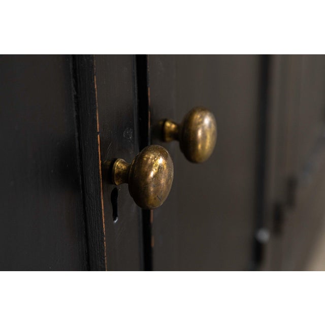 Large 19th-Century English Country Pine Dresser For Sale - Image 11 of 18