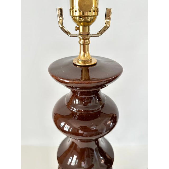 1960s Large Glossy Brown MId Century Modern Ribbed Ceramic Table Lamps - a Pair For Sale - Image 14 of 15