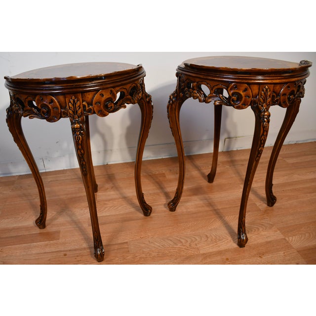 1910s Antique French Louis XV Walnut & Satinwood Inlay Pair of Side / End Tables For Sale - Image 10 of 12