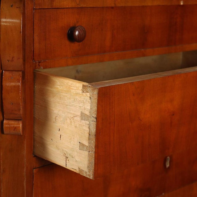 Chest of Drawers in Mahogany For Sale - Image 6 of 13