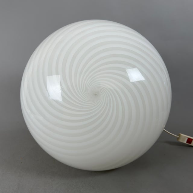 Metal Large Vintage Sphere Table Lamp with Swirl Murano Glass and Brass Base, 1970s For Sale - Image 7 of 11