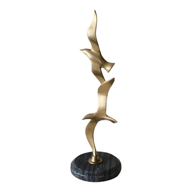 Hattakitkosol Somchai Style Brass Birds in Flight Mantel Top Sculpture Marble Base For Sale