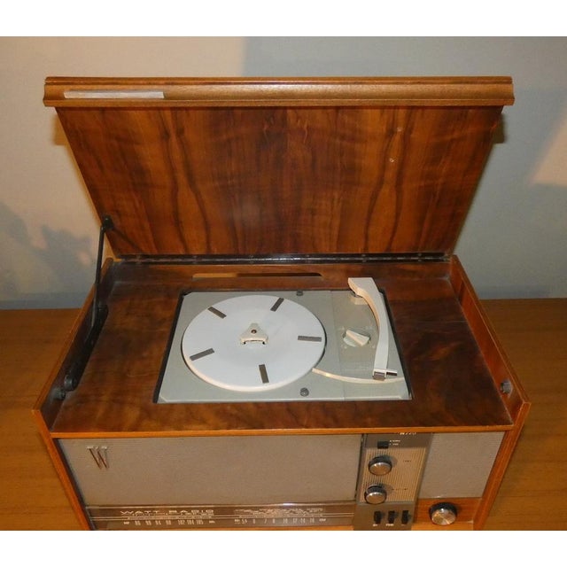 Wr 718 - watt radio, rag. G. Fooks & c. shape: ornament with butt coat/keyboard. wave range: medium waves (om) and mf...