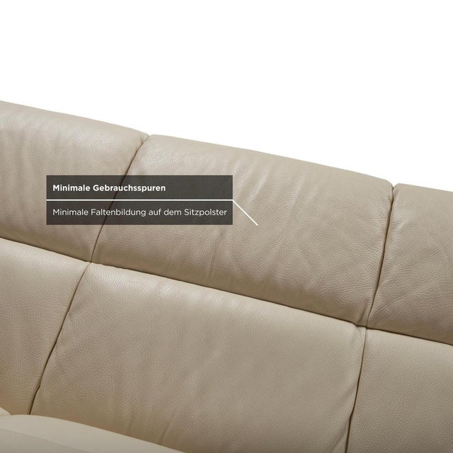 Cream Oslo Four-Seater Sofa in Leather from Stressless For Sale - Image 8 of 14