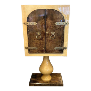Aldo Tura Italian 1950s Lacquered Goatskin Standing Dry Bar With Lighted Shelving Interior