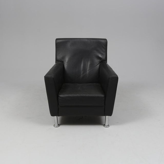 Set of Lounge Chair and Ottoman in Black Leather, 1980s For Sale - Image 4 of 13