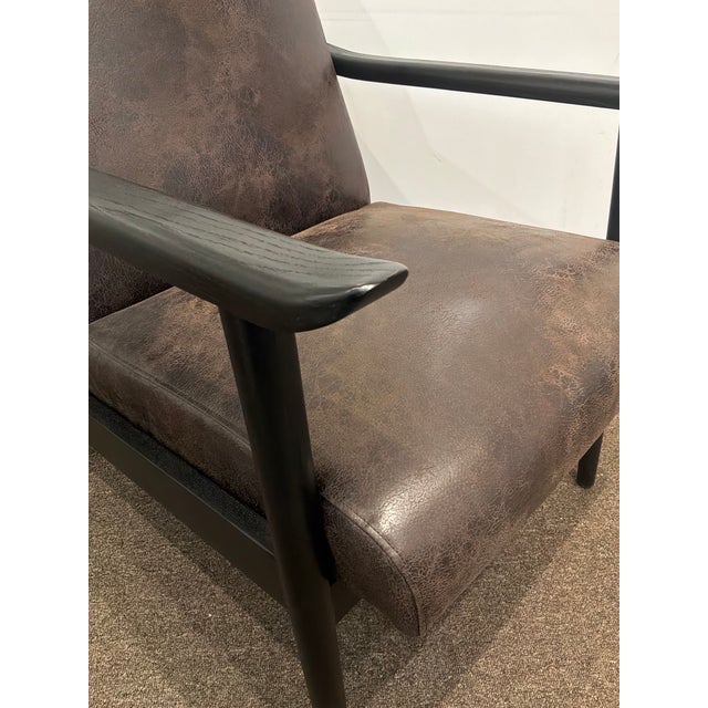 Wood Dinasty Leather Chairs - Pair. For Sale - Image 7 of 8
