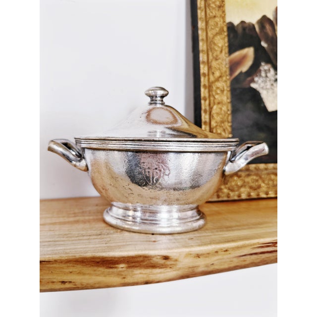 A vintage circa 1953 silver plated lidded sugar bowl from The Plaza Hotel in New York City! In excellent condition, no...