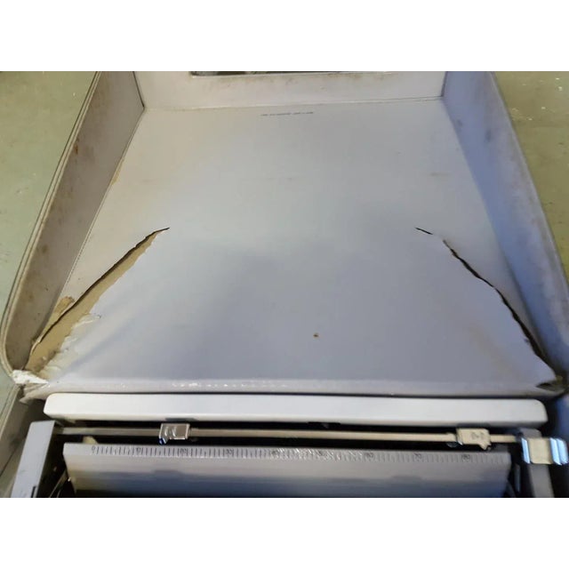 Mid-Century Model 310 Typewriter from Underwood For Sale - Image 10 of 11