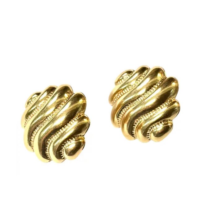 Modern Pair of 14k Yellow Gold Sculptural Earrings Vintage For Sale - Image 3 of 6