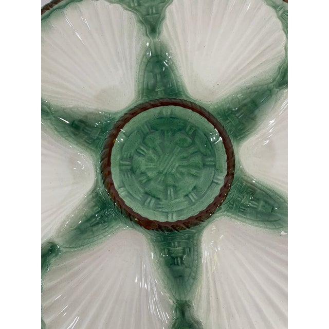 1920s Antique 1920s French Longchamp Majolica Green and White Oyster Plate For Sale - Image 5 of 14