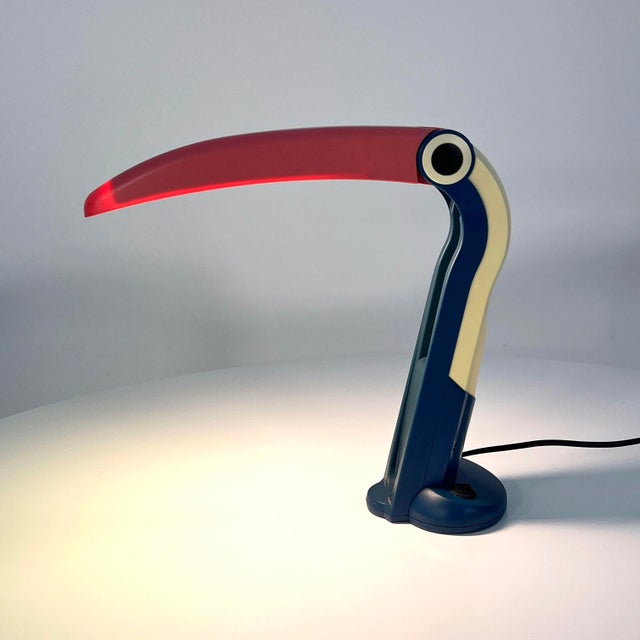 1980s Blue & Pink Toucan Lamp by H.T. Huang for Huanglite, 1980s For Sale - Image 5 of 7
