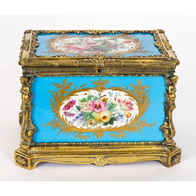 Antique 19th Century French Porcelain and Ormolu Jewellery Casket from Sèvres, 1860s For Sale - Image 5 of 18