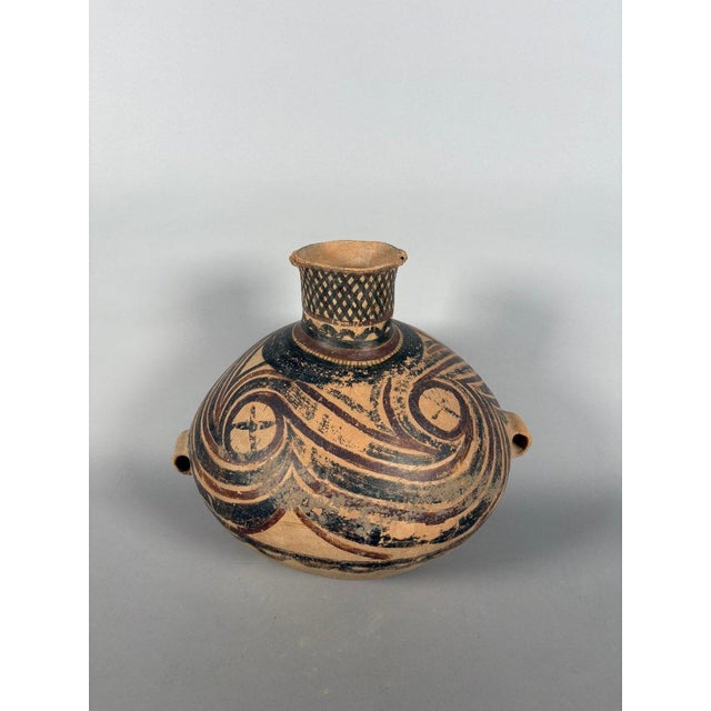 Painted terracotta vase, Neolithic period, Yangshao, 4500-3000 BC, archaeology For Sale - Image 6 of 8