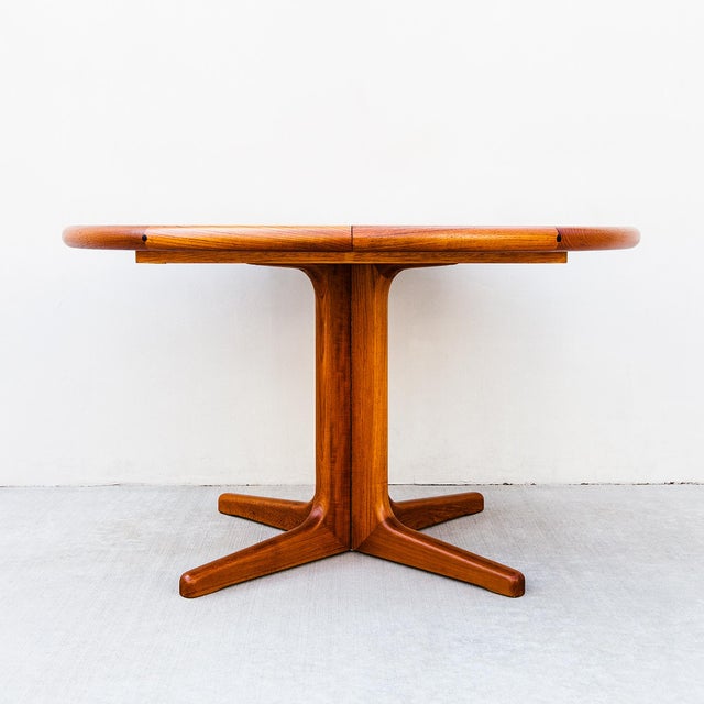 Dyrlund 1980s Restored Danish Modern Teak Pedestal Base Dining Table With Two Extensions For Sale - Image 4 of 12