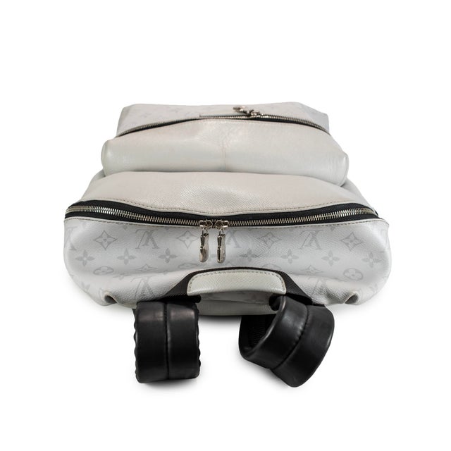 Louis Vuitton Louis Vuitton Discovery Taigarama Grey Monogram Canvas Backpack Bag For Sale - Image 4 of 12