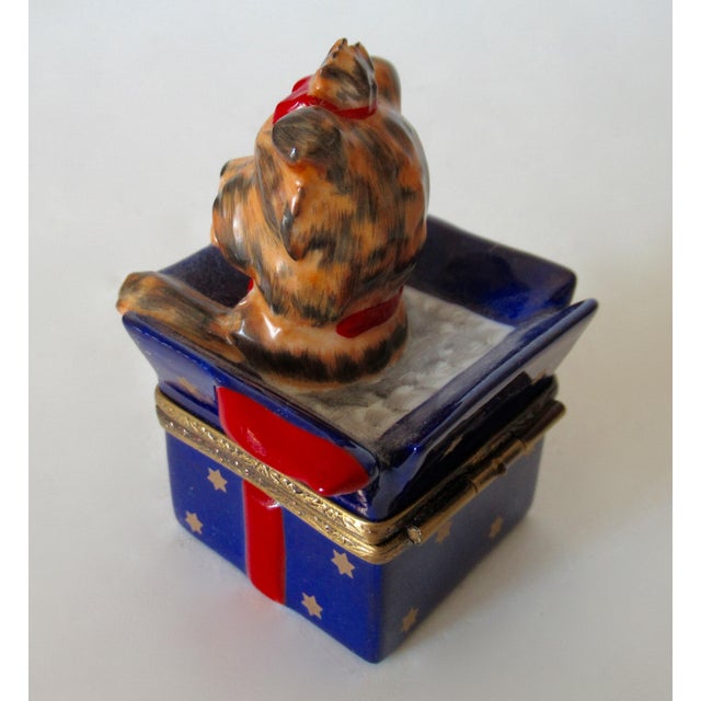 Metal Limoges, France Hand-Painted Lidded Trinket Box of a Scottie Dog Inside a Chrstmas Box For Sale - Image 7 of 11
