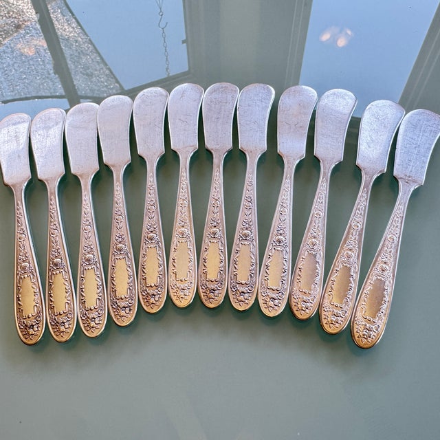 Art Deco Flat Spreader Mildred (Silverplate, 1936) by NATIONAL SILVER CO Mildred (Silverplate, 1936) This piece is part of...