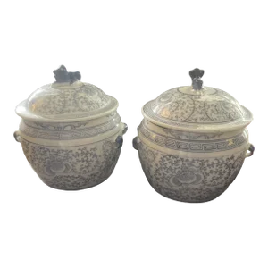 Pair of Vintage Chinese Porcelain Covered Pots With Foo Dog Finials Blue and White