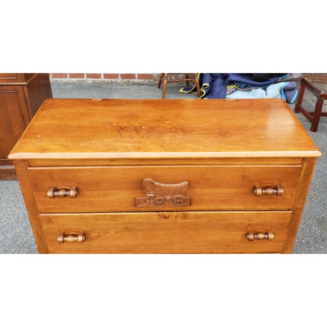 Vintage 1950s Maple Bedroom 3 Drawer Dresser W Carved Wagon