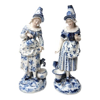 Pair of Vintage Delft-Style, Meissen-Style Blue & White Porcelain Figurines For Sale