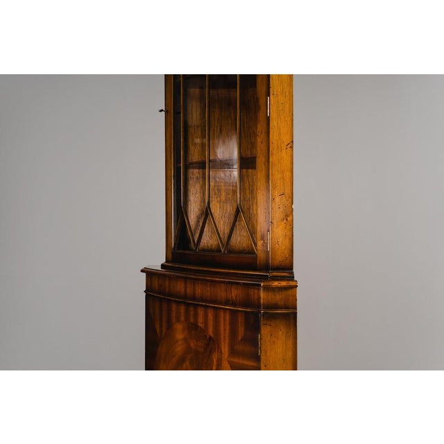 English Style Corner Cabinet in Wood For Sale - Image 16 of 18