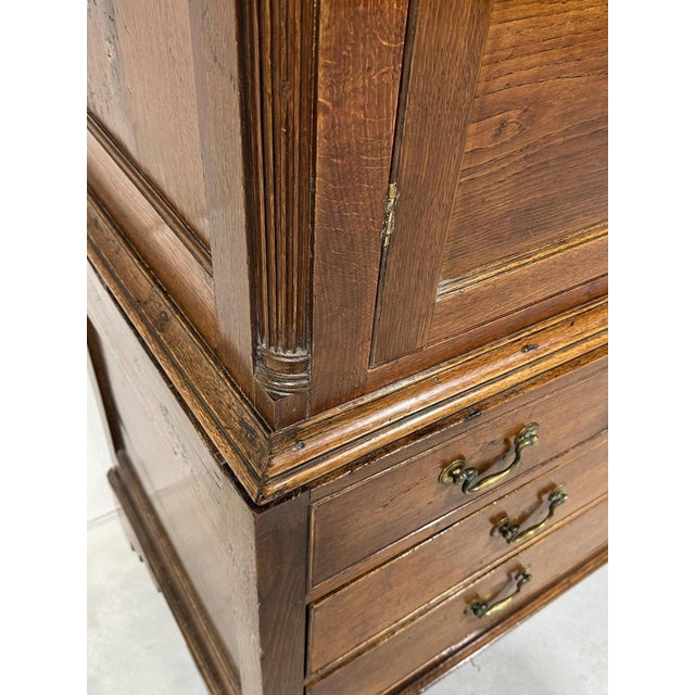 Tan Welsh Cupboard in Oak, 18th Century For Sale - Image 8 of 13