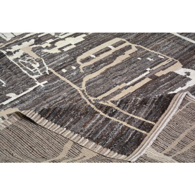 Moroccan Hand Knotted Wool Rug, 9'x12'5" For Sale In New York - Image 6 of 6