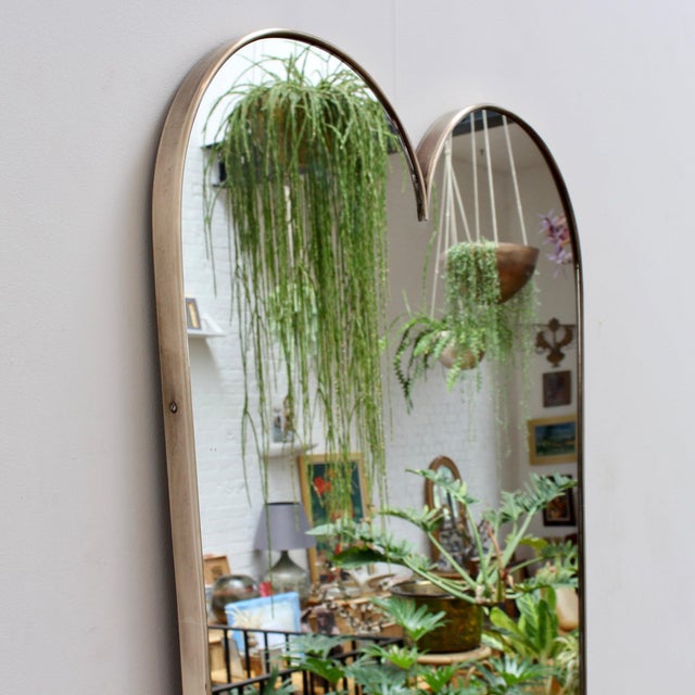 Large Vintage Italian Wall Mirror with Brass Frame in the style of Gio Ponti, 1950s For Sale - Image 4 of 15