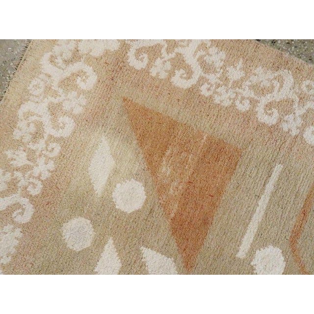 Galerie Shabab Collection Mid-20th Century, Handmade Indian Cotton Agra Accent Rug For Sale In New York - Image 6 of 8