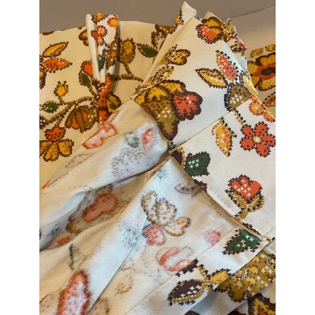 Textile Set of 6, Vintage Lot 70s Groovy Mod Retro Flower Power Jacobean Design HTF Deadstock Curtains Mint For Sale - Image 7 of 9
